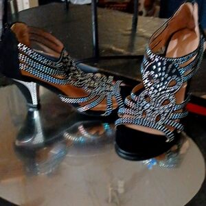 Forever Link  Black and Silver Rhinestone Crystal Strappy Heels Sz 7.5